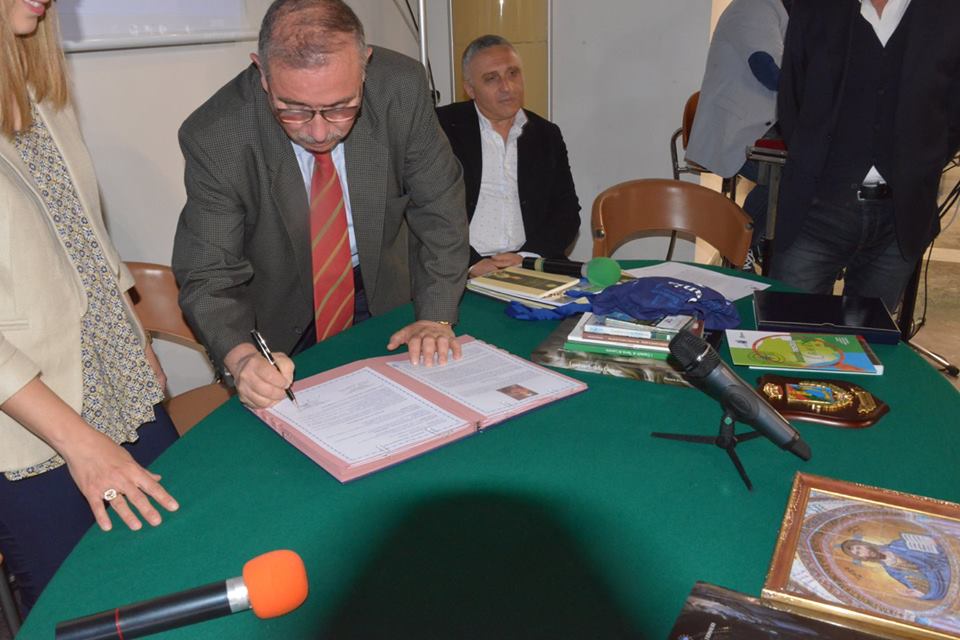 presidente-pro-loco-del-trivice-ce-firma-il-protocollo